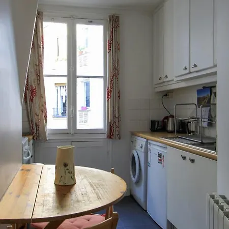 Nice 55M Near The Eiffel Tower! Paris
