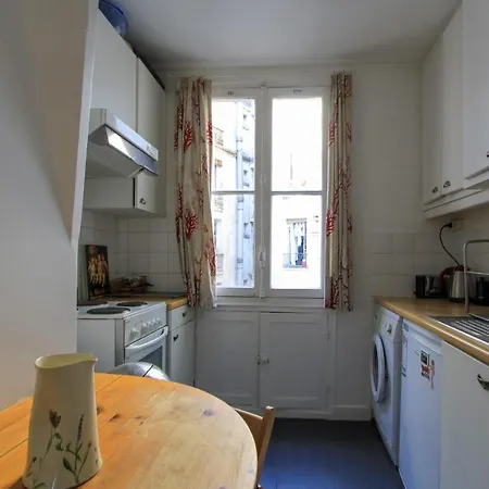 Nice 55M Near The Eiffel Tower!