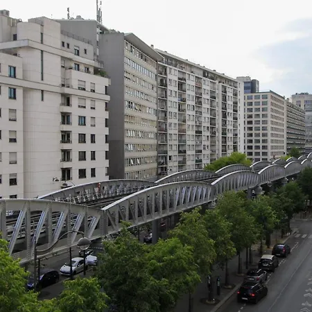 Nice 55M Near The Eiffel Tower! Paris